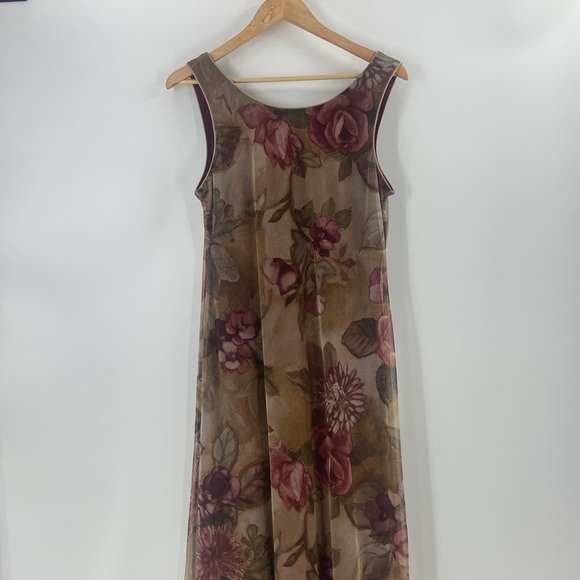 Old world roses mauve beige green flowing chiffon maxi dress Medium - Picture 11 of 15